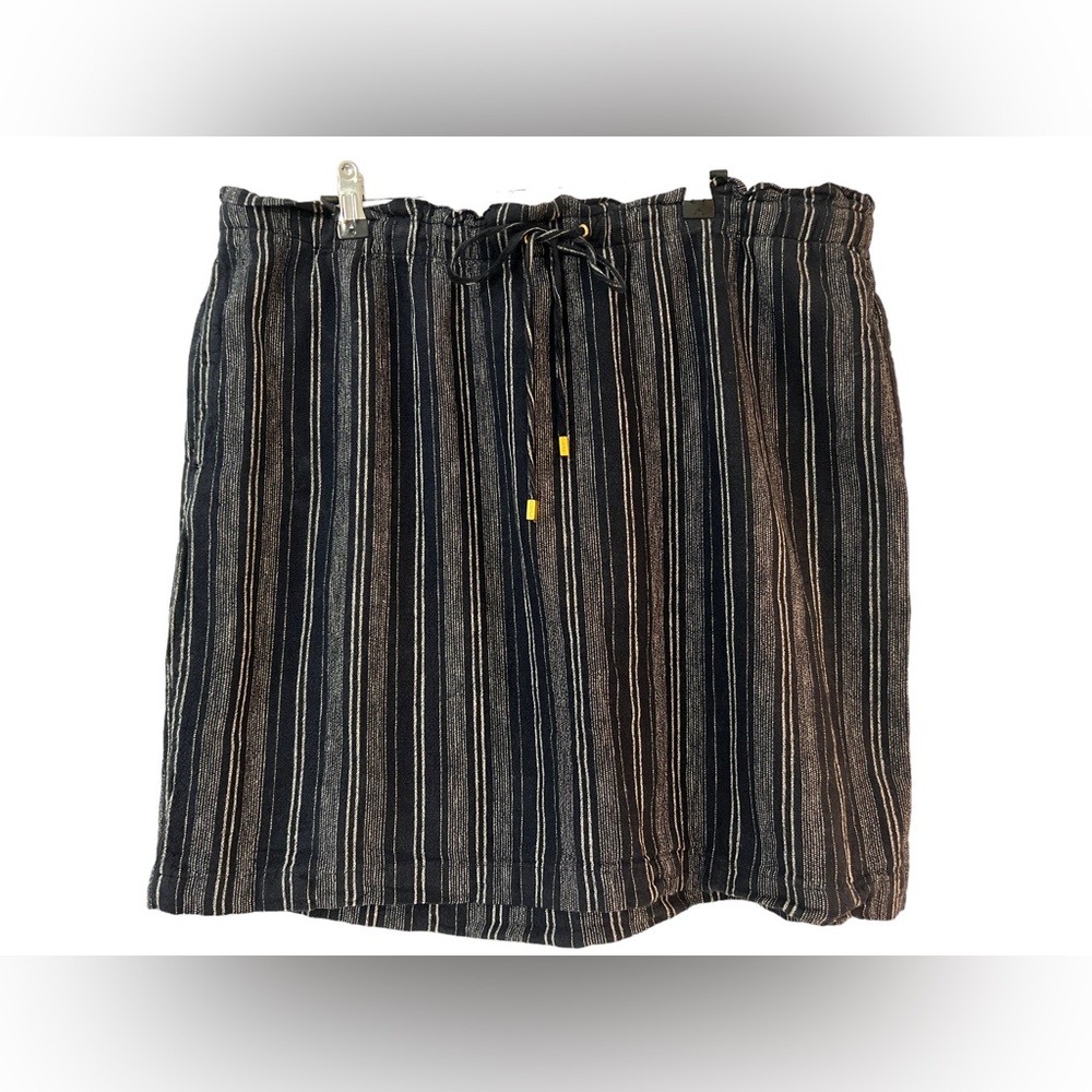ELLEN TRACY Women’s Striped Skirts. Size XL Color Blue and White
